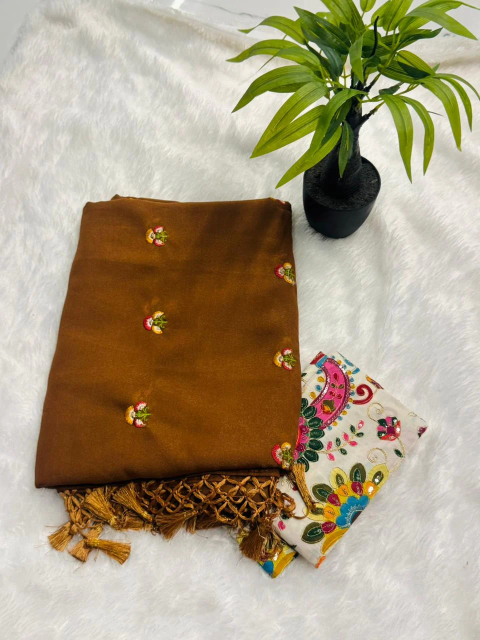 Sarees - Image 5